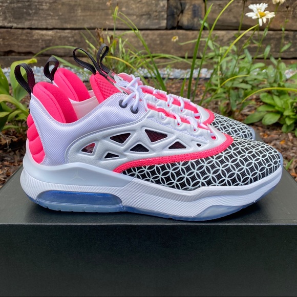 Women’s Jordan Air Max 200 XX Chinese New Year - Picture 5 of 6